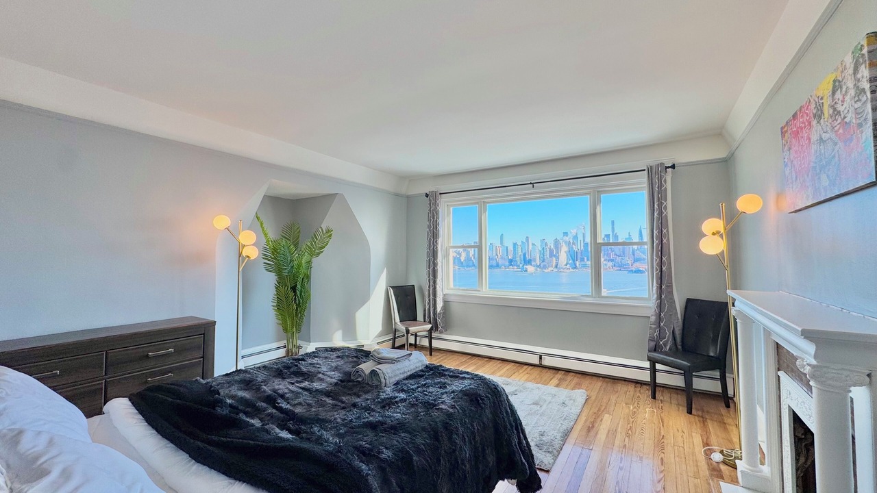 Photo of Bedroom in Weehawken