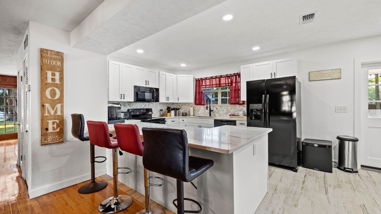 Photo of Kitchen in Lake Magdalene
