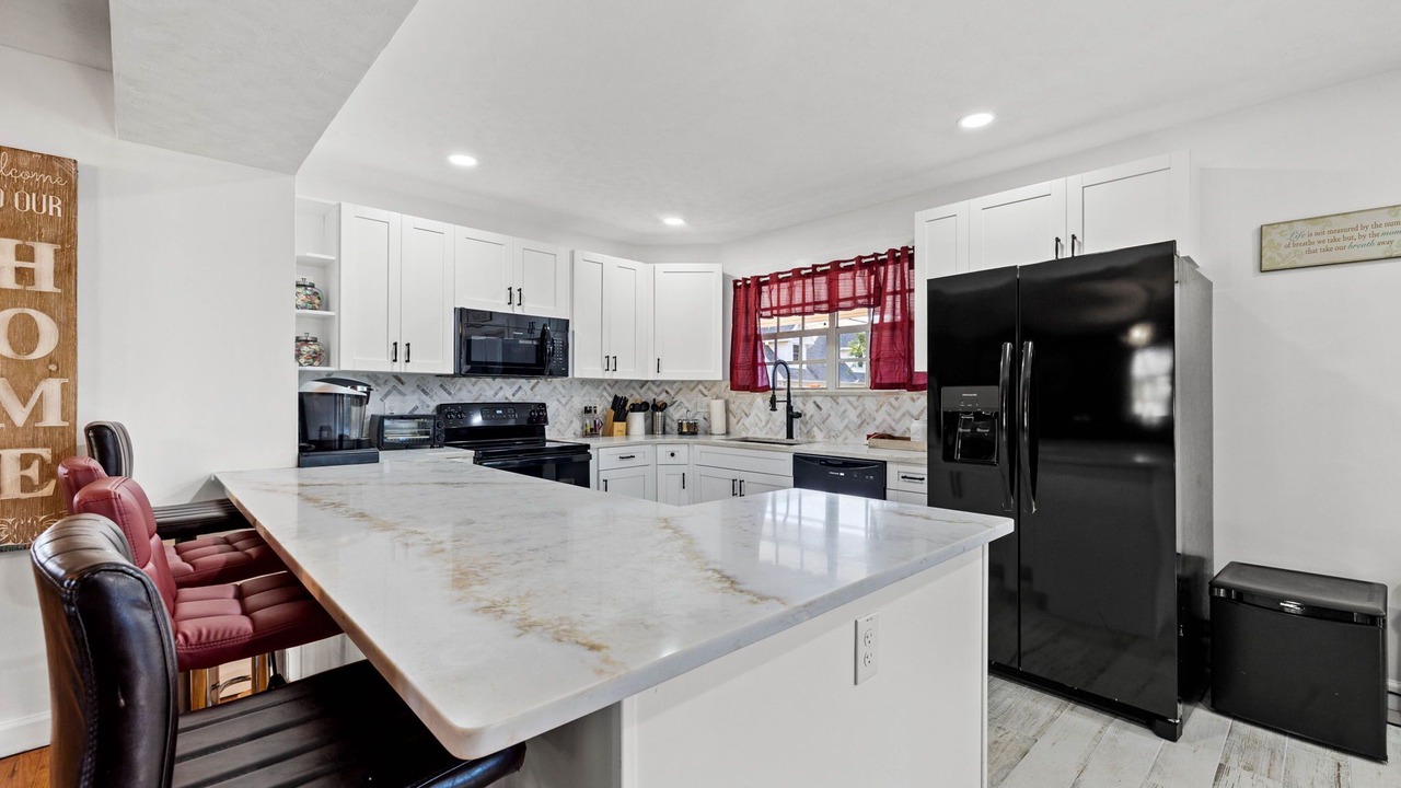 Photo of Kitchen in Lake Magdalene