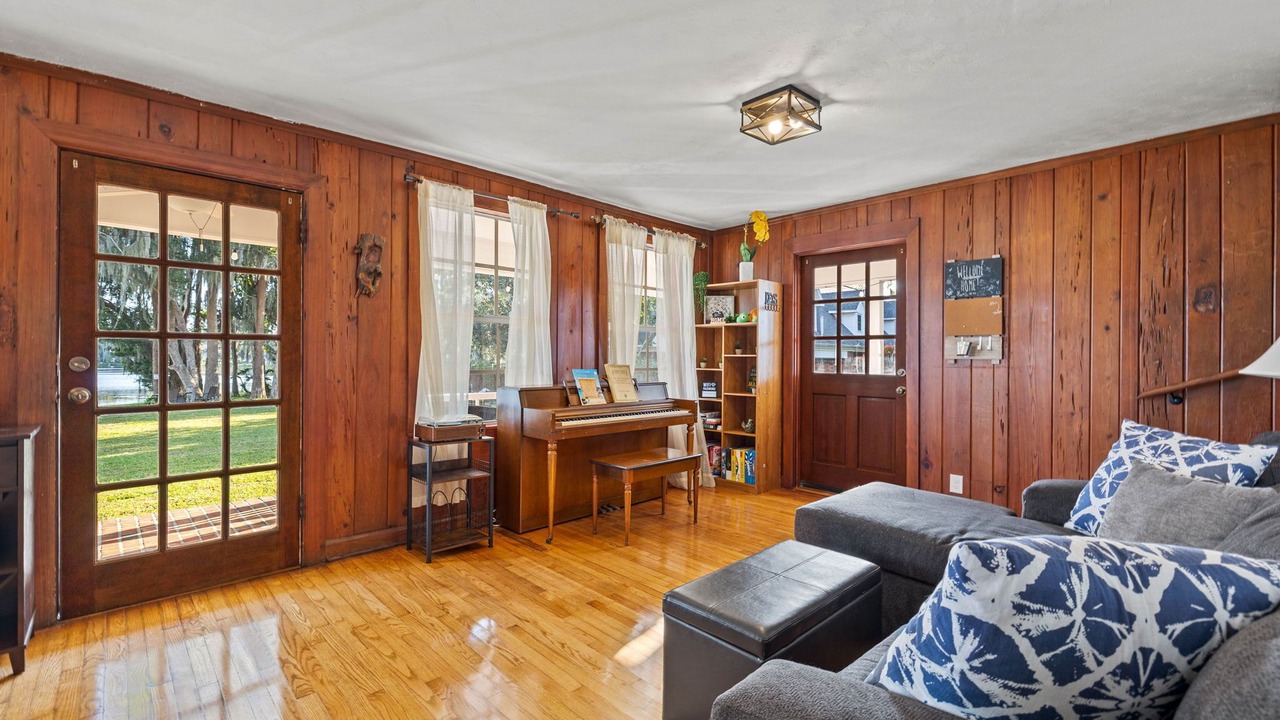Photo of Livingroom in Lake Magdalene