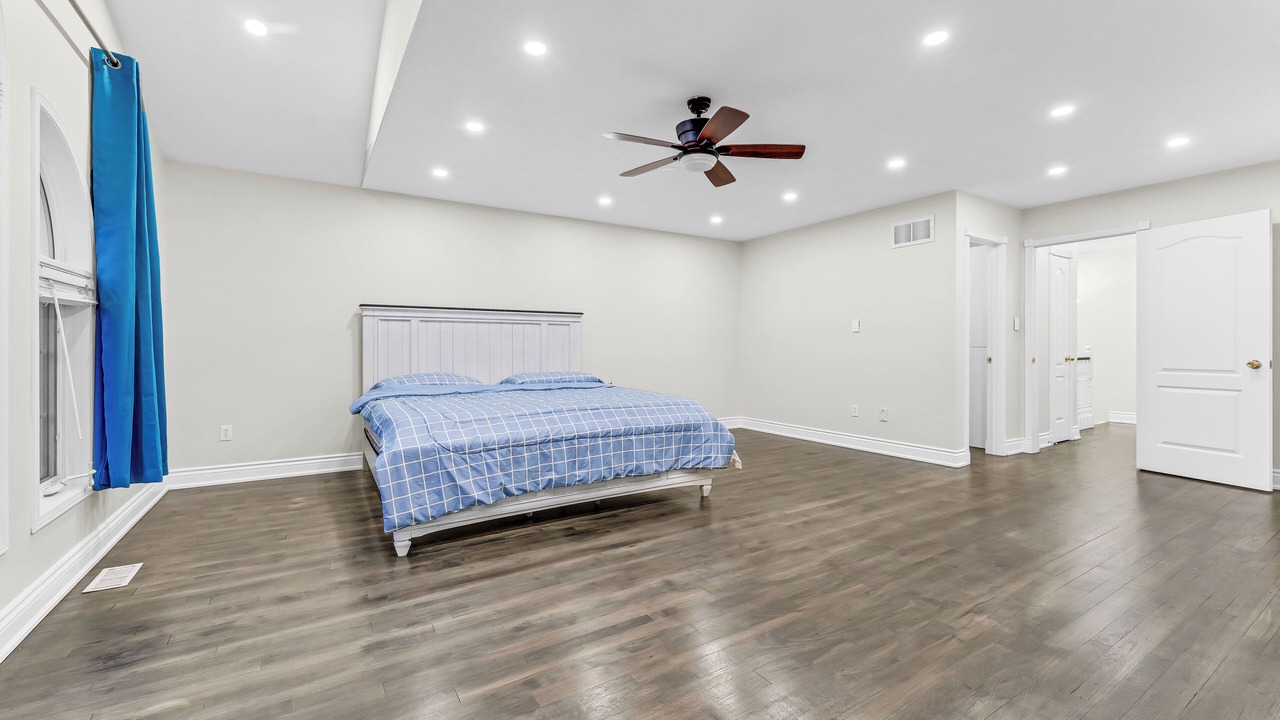 Photo of Bedroom in Lisgar