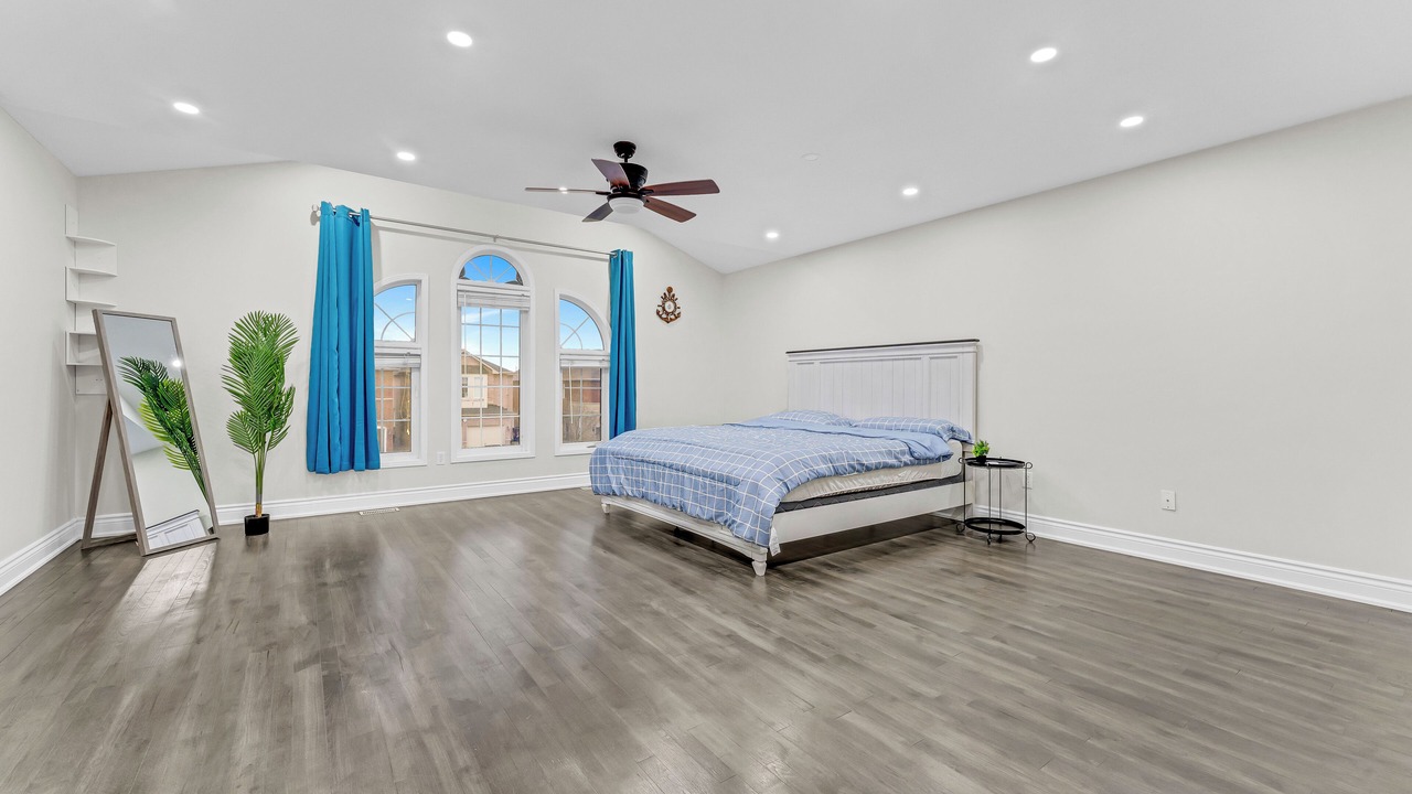 Photo of Bedroom in Lisgar
