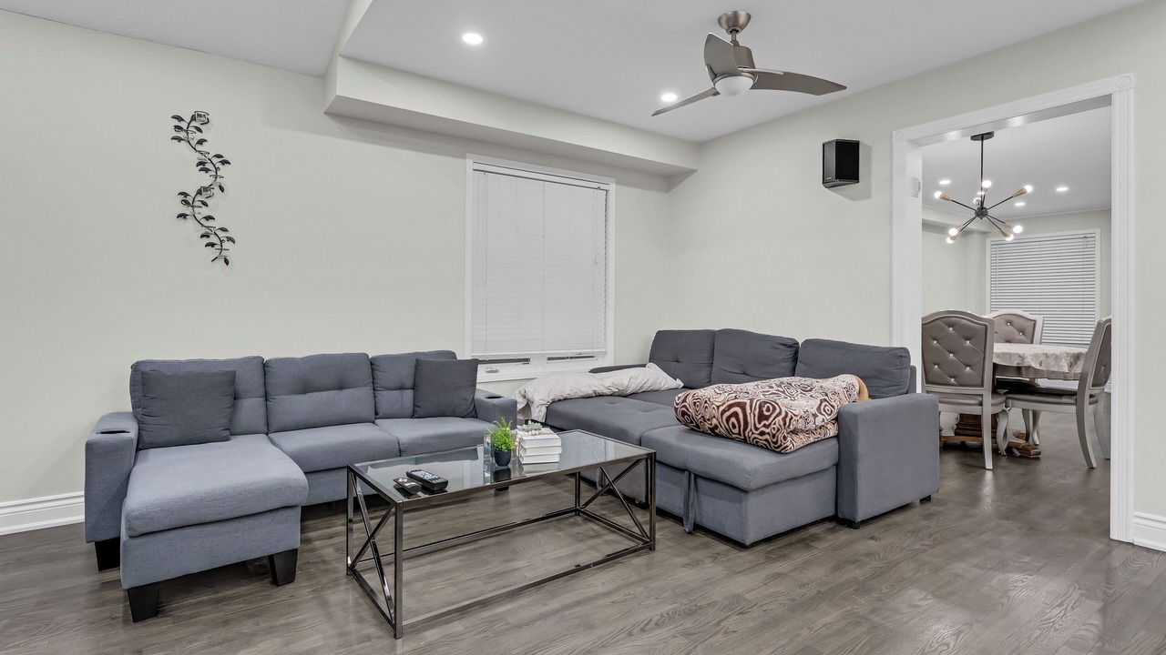 Photo of Livingroom in Lisgar