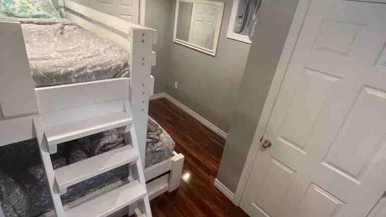 Photo of Bedroom in Gravenhurst