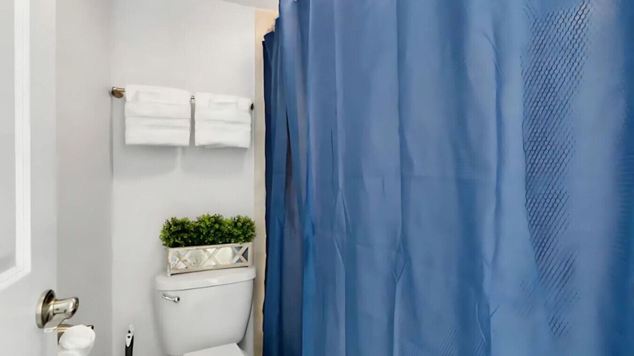 Photo of Bathroom in Bayshore Gardens