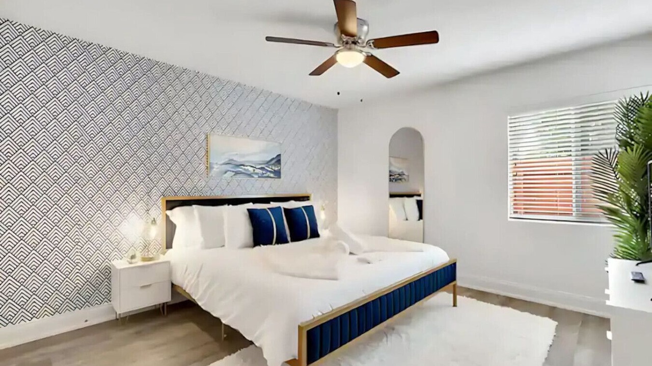 Photo of Bedroom in Bayshore Gardens
