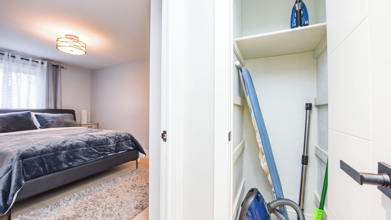 Photo of Bedroom in Erin Mills