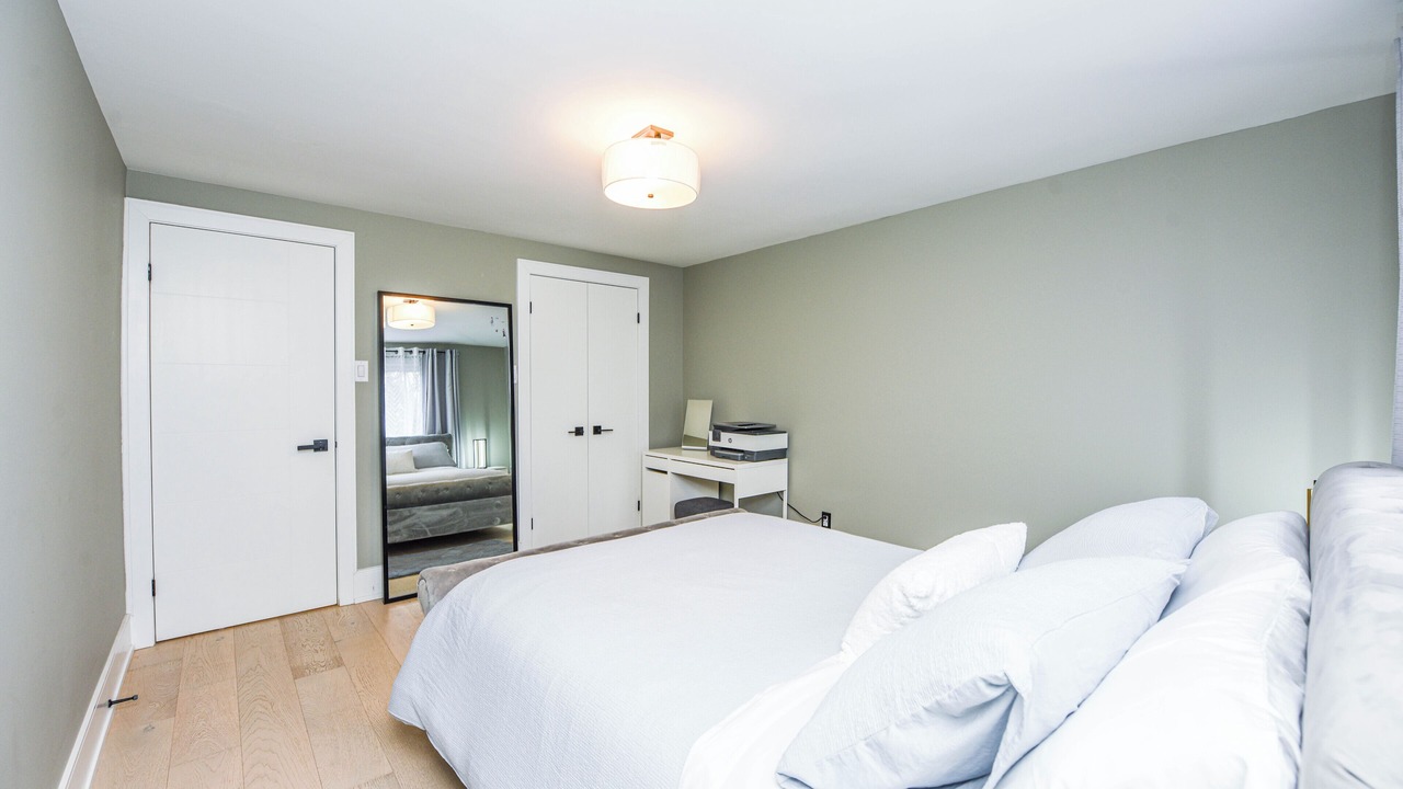 Photo of Bedroom in Erin Mills