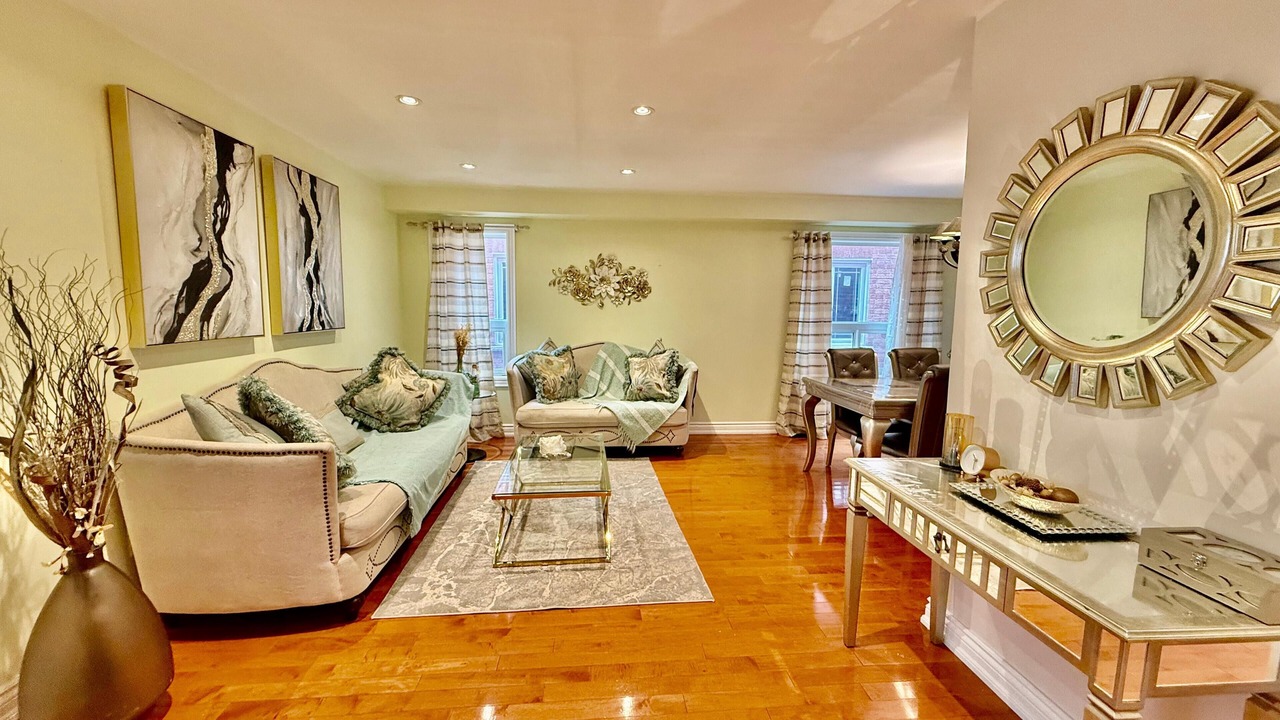 Photo of Livingroom in Brampton