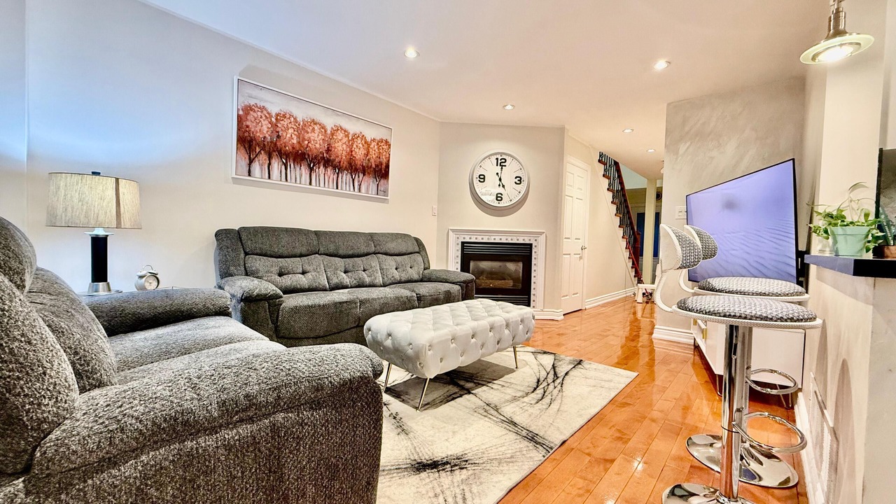 Photo of Livingroom in Brampton