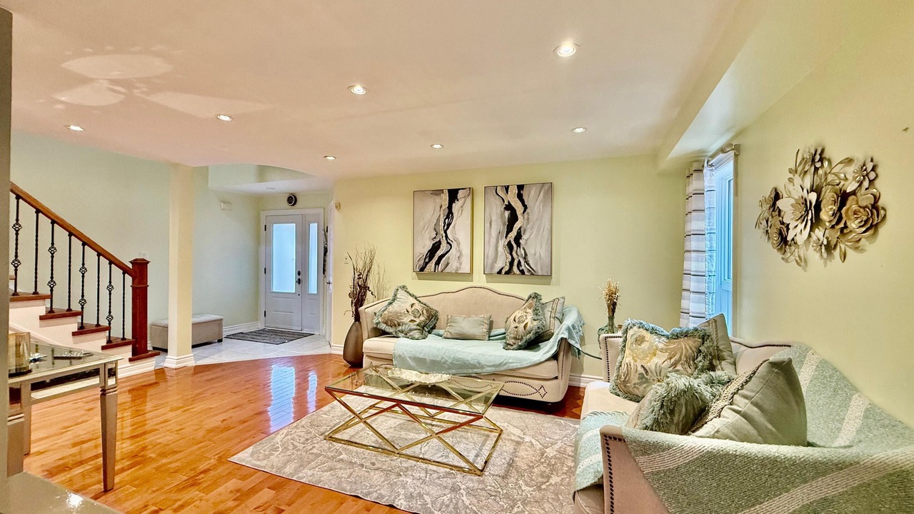 Photo of Livingroom in Brampton