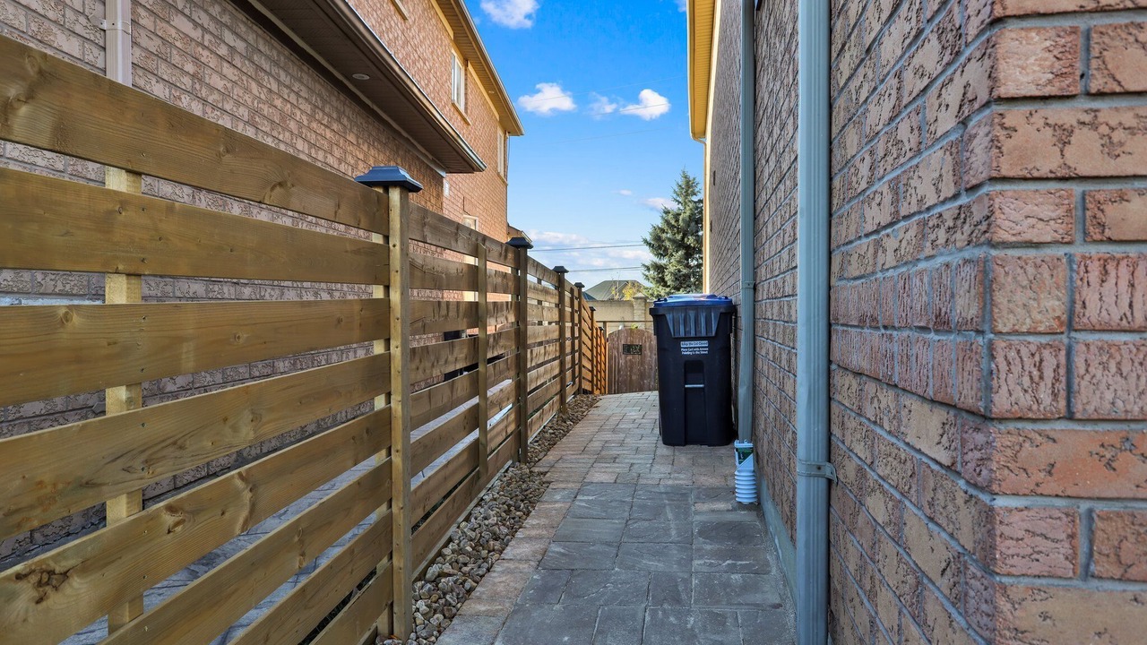 Photo of Outdoor in Brampton