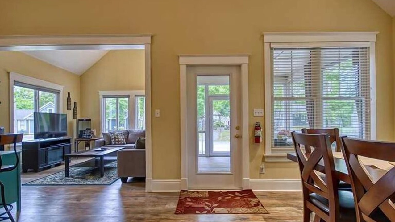 Photo of Livingroom in Cherry Valley