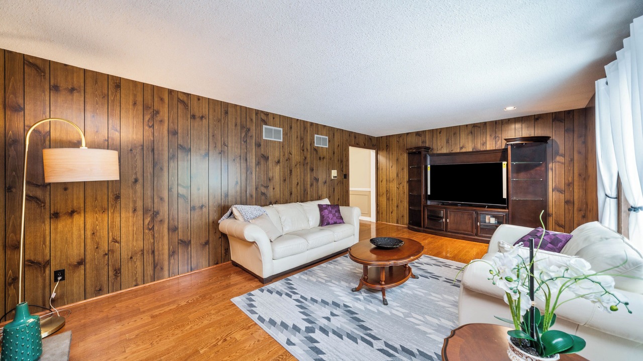 Photo of Livingroom in Richmond Hill