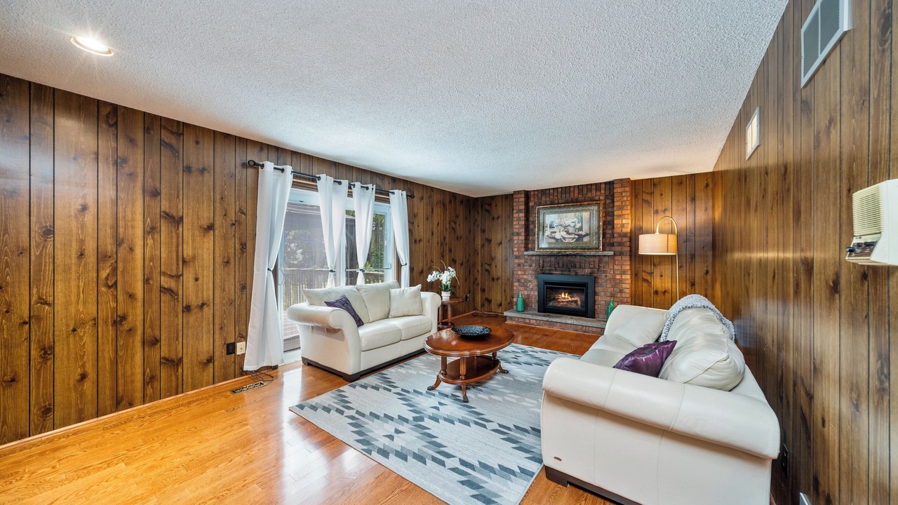 Photo of Livingroom in Richmond Hill