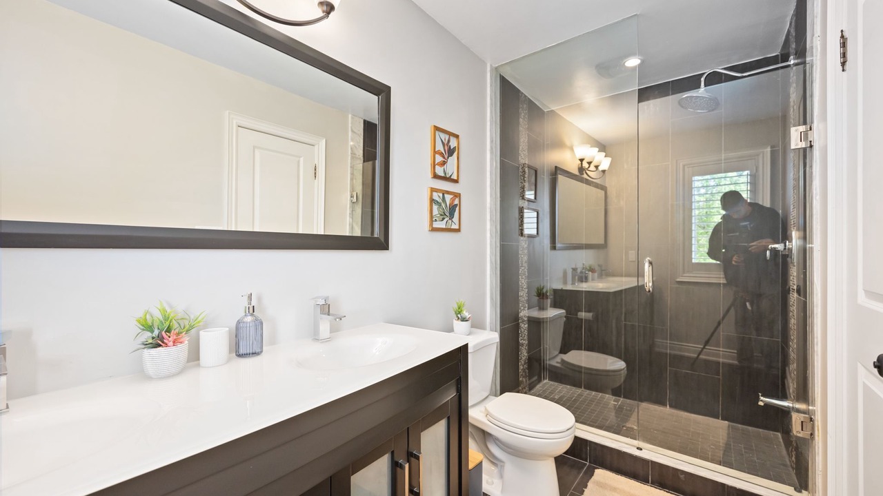 Photo of Bathroom in Broadview North