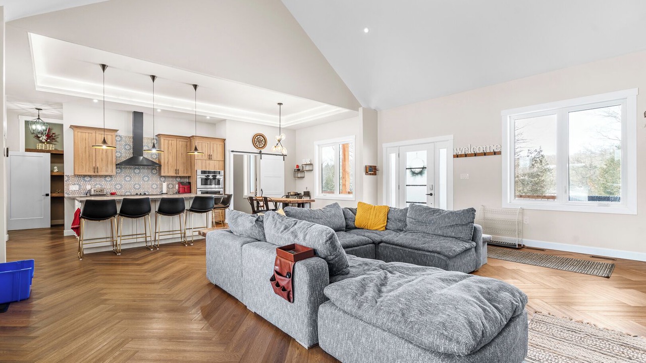 Photo of Livingroom in West Grey