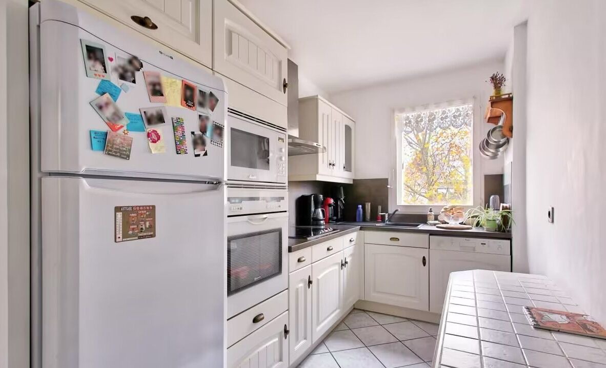 Photo of Kitchen in Front de Lac