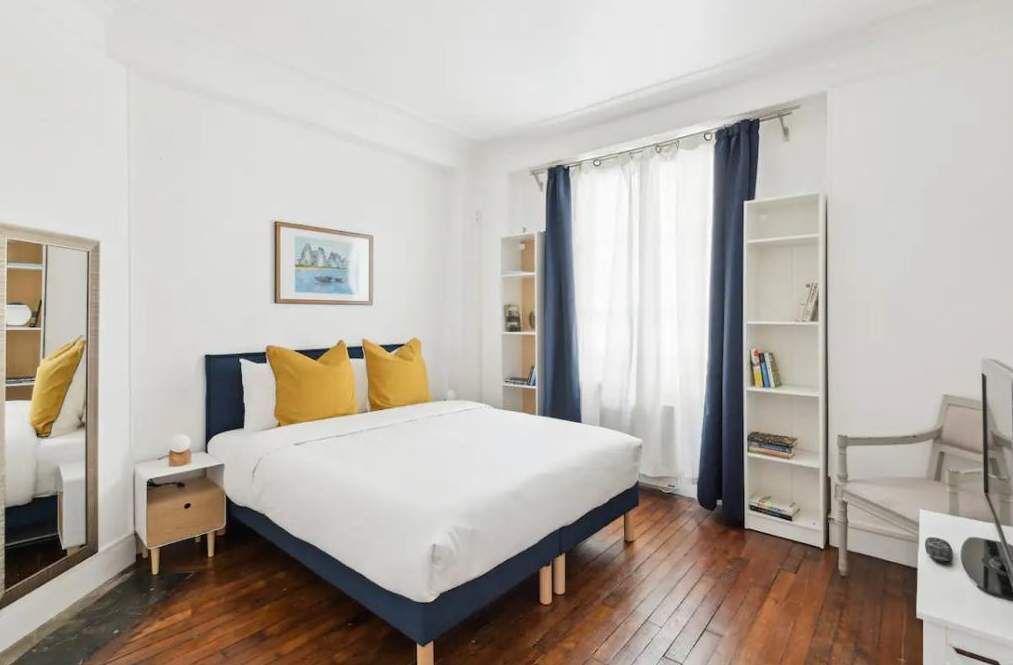 Photo of Bedroom in 5th Arrondissement