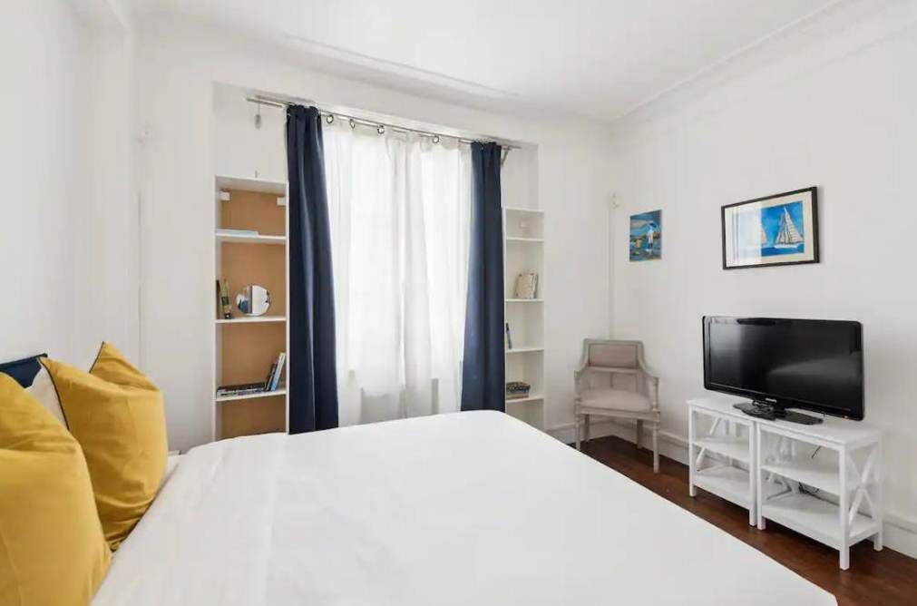 Photo of Bedroom in 5th Arrondissement