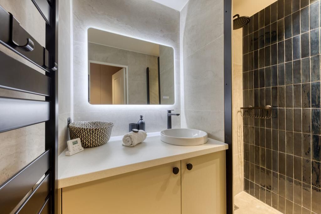 Photo of Bathroom in 9th Arrondissement