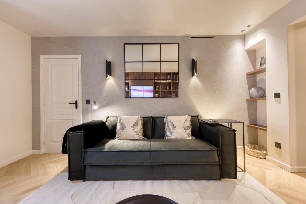 Photo of Livingroom in 9th Arrondissement
