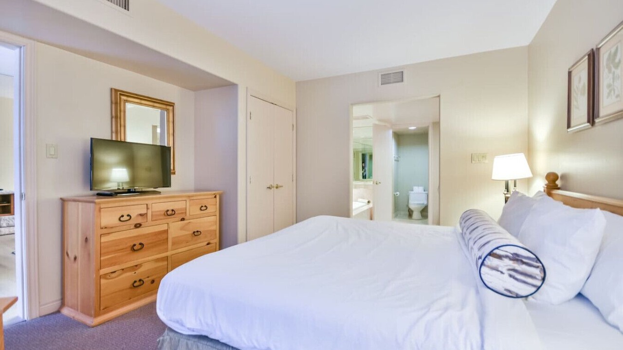 Photo of Bedroom in Oro-Medonte