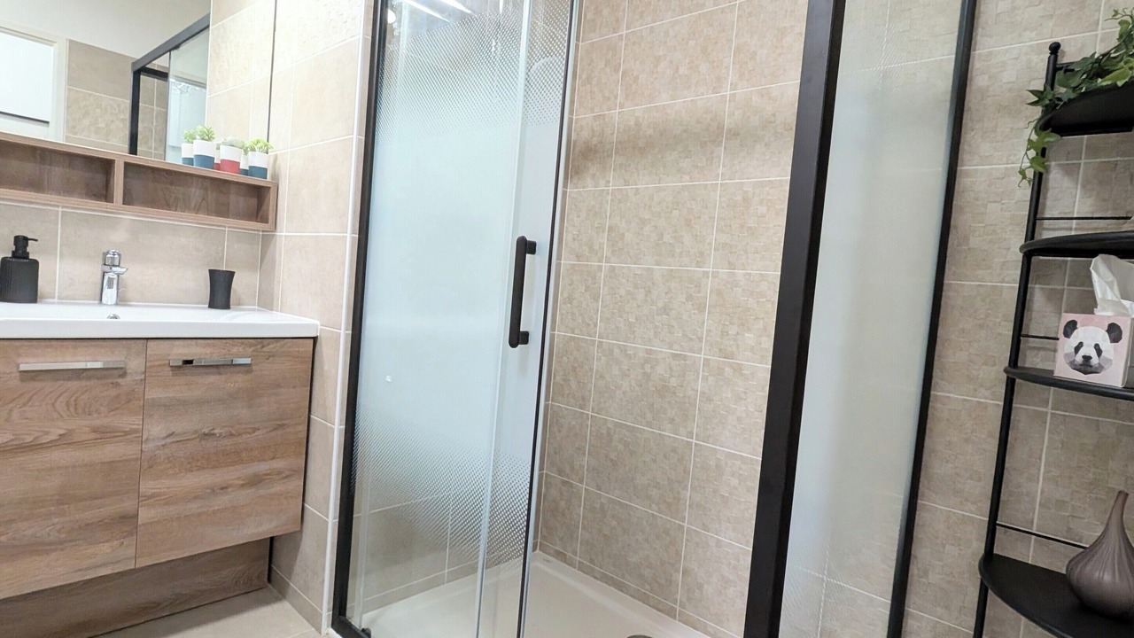 Photo of Bathroom in Le Parc Saint-Maur