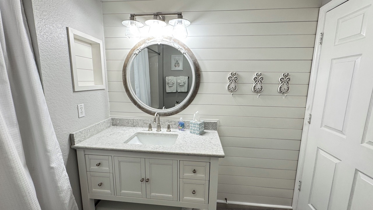 Photo of Bathroom in Venetian Bay Villages