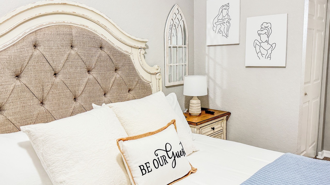 Photo of Bedroom in Venetian Bay Villages