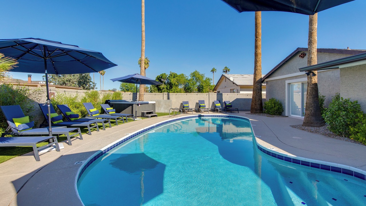 Photo of Outdoor in McClintock