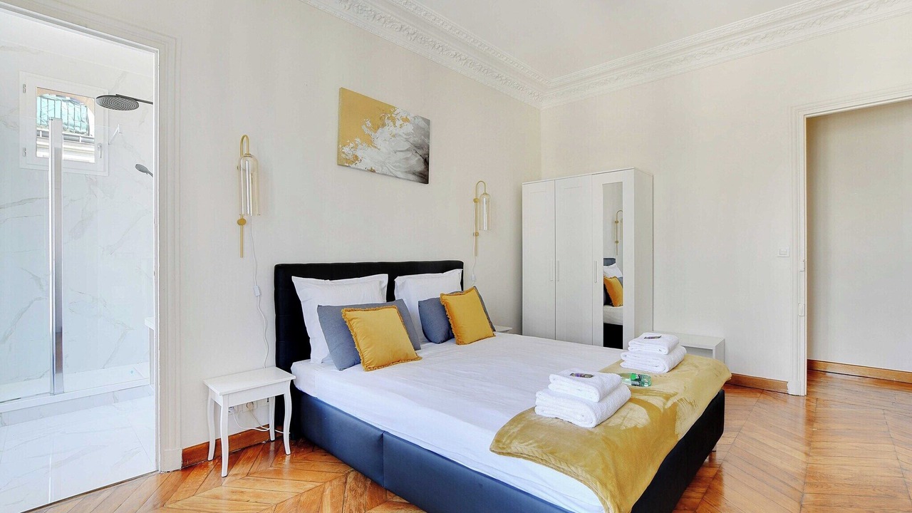 Photo of Bedroom in Saint-Merri