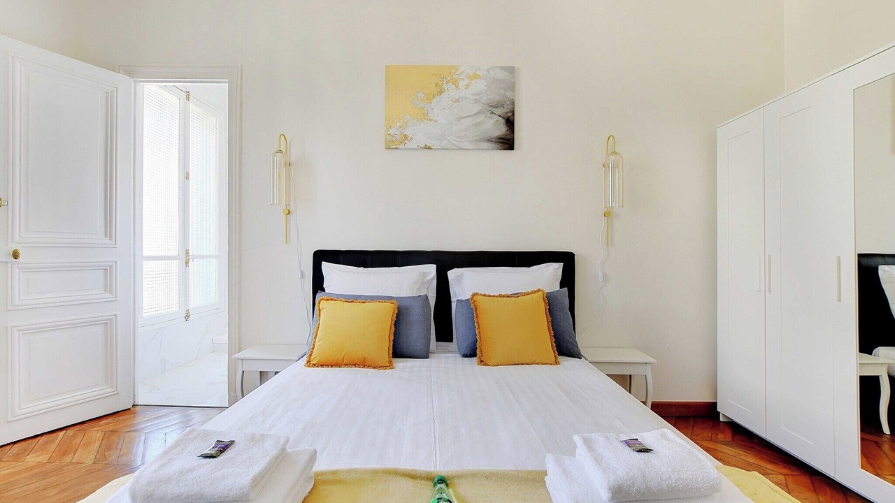 Photo of Bedroom in Saint-Merri