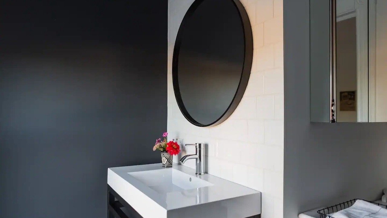 Photo of Bathroom in Ameliasburgh