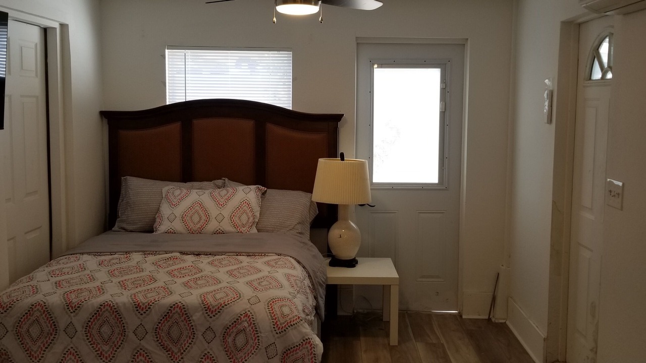 Photo of Bedroom in Crescent Heights