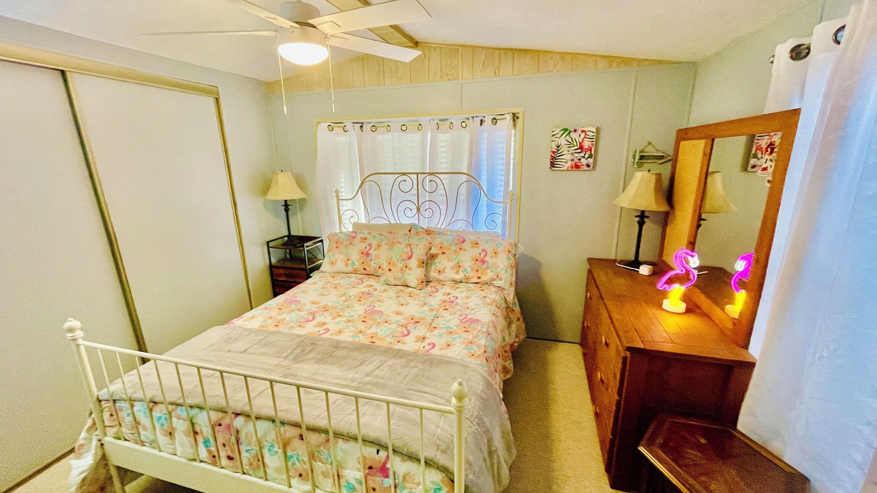 Photo of Bedroom in Weeki Wachee Gardens