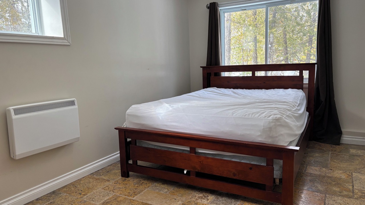 Photo of Bedroom in Miller Lake