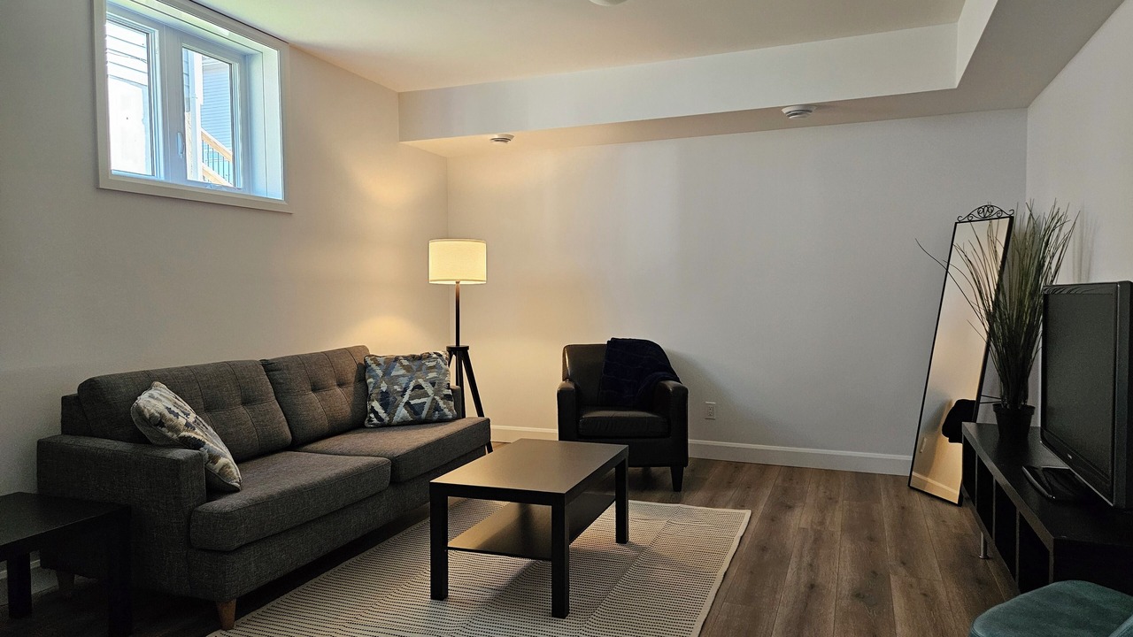 Photo of Livingroom in Amherstview