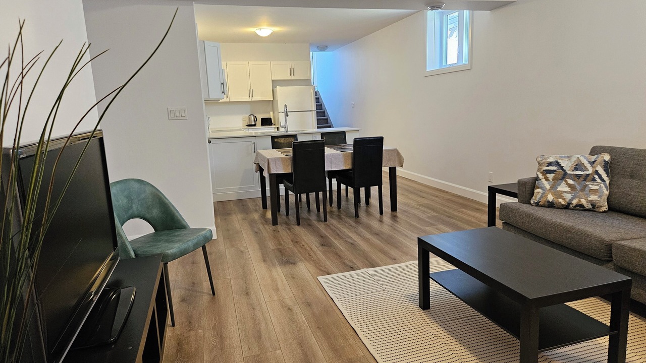 Photo of Livingroom in Amherstview