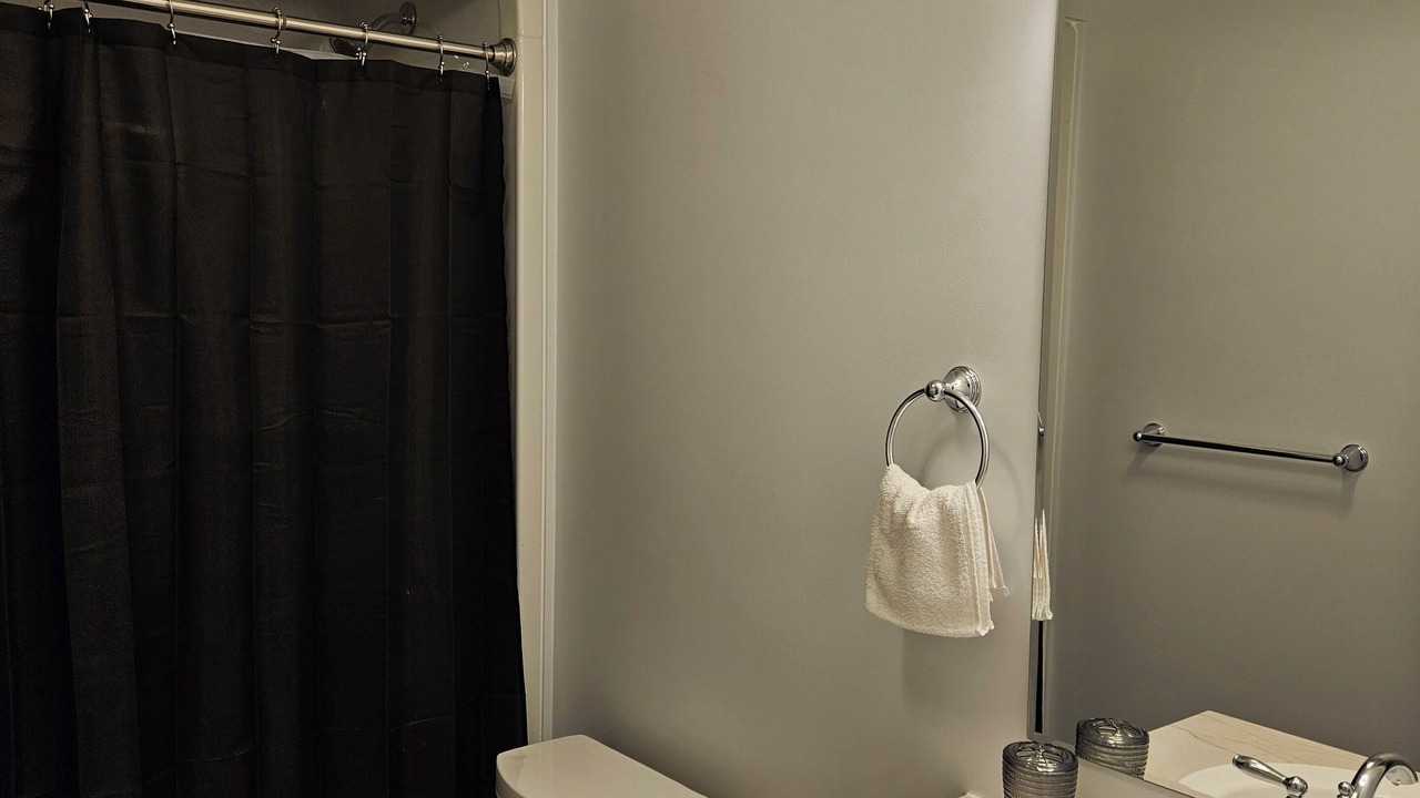 Photo of Bathroom in Amherstview