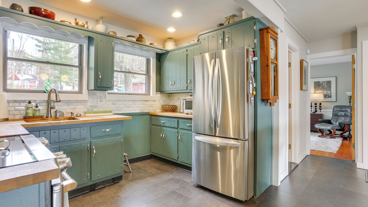 Photo of Kitchen in White Lake