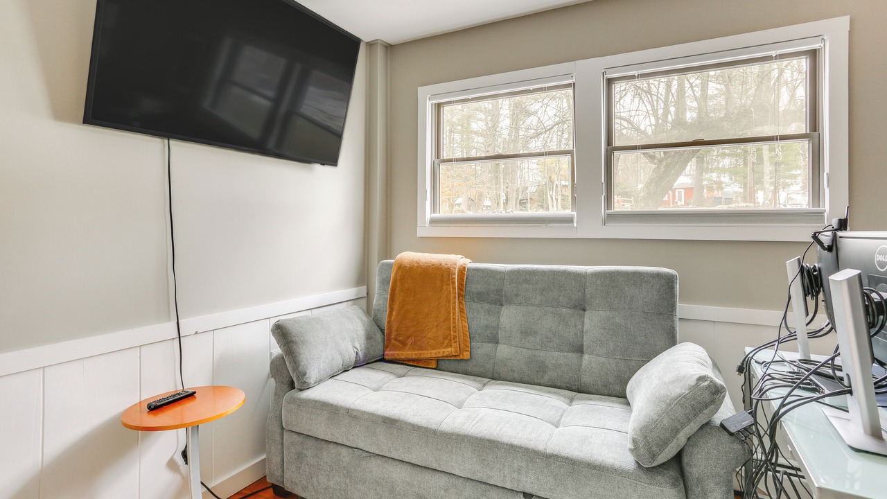 Photo of Livingroom in White Lake