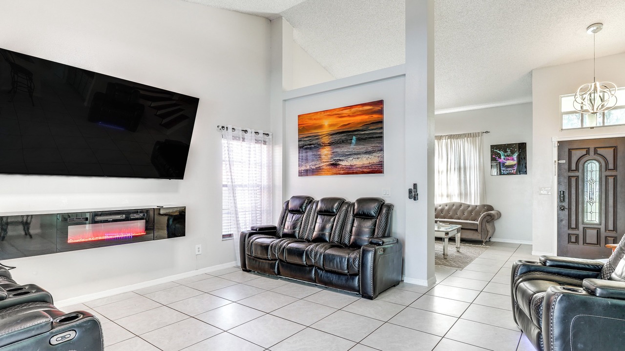 Photo of Livingroom in Boyette