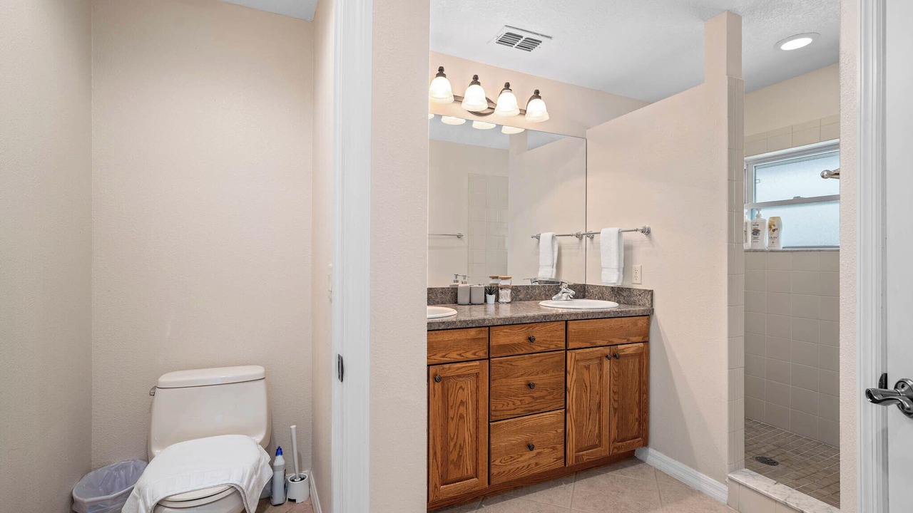 Photo of Bathroom in Lindfields