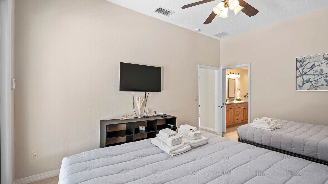 Photo of Bedroom in Lindfields