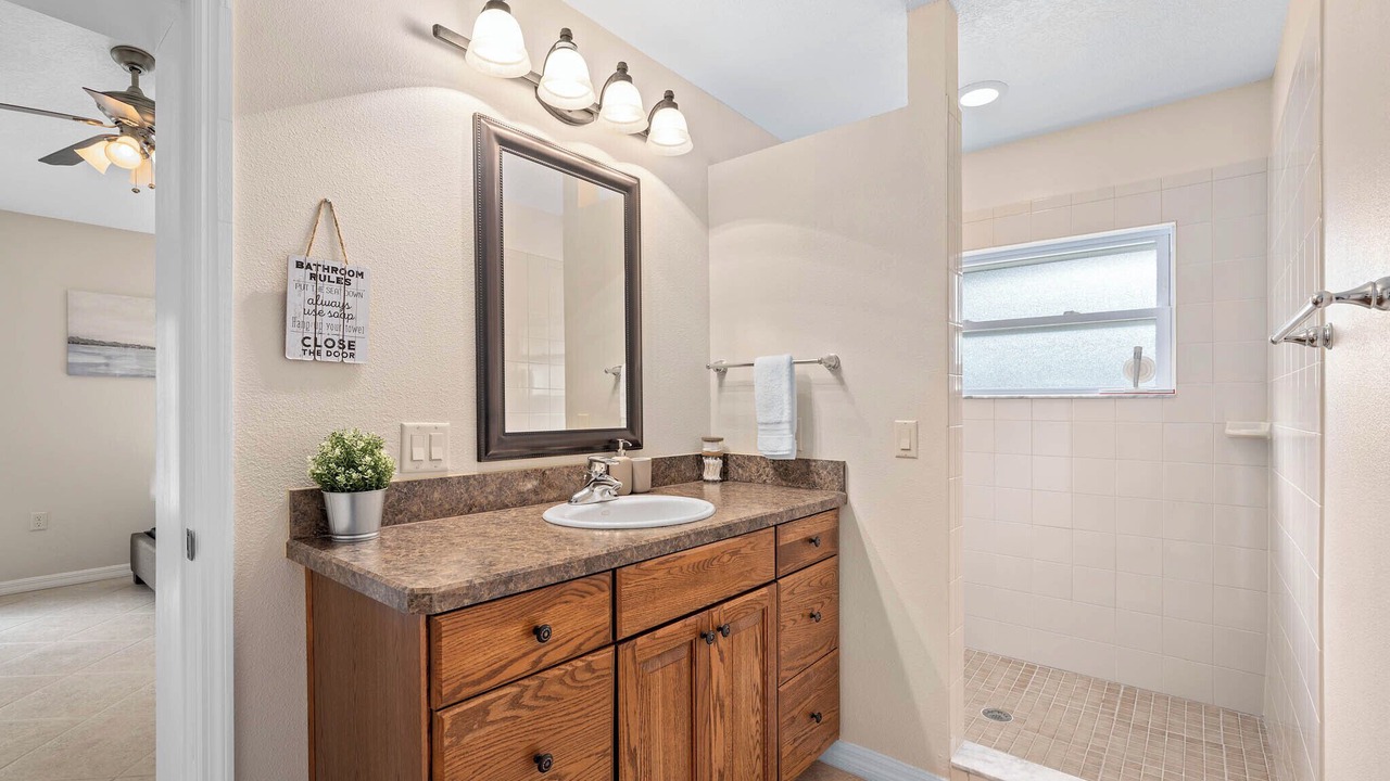 Photo of Bathroom in Lindfields