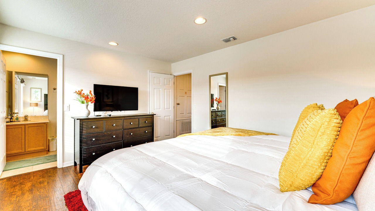 Photo of Bedroom in Sunset Lakes