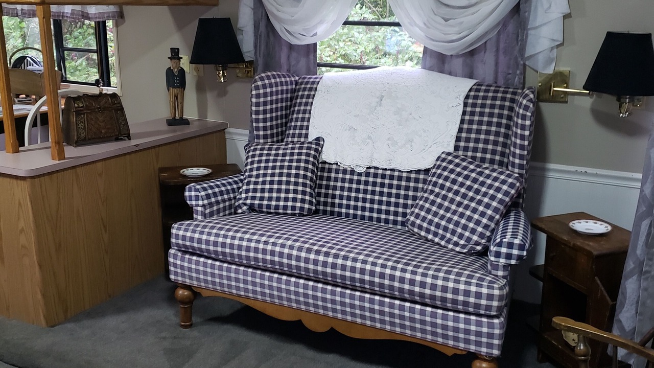 Photo of Livingroom in Renovo