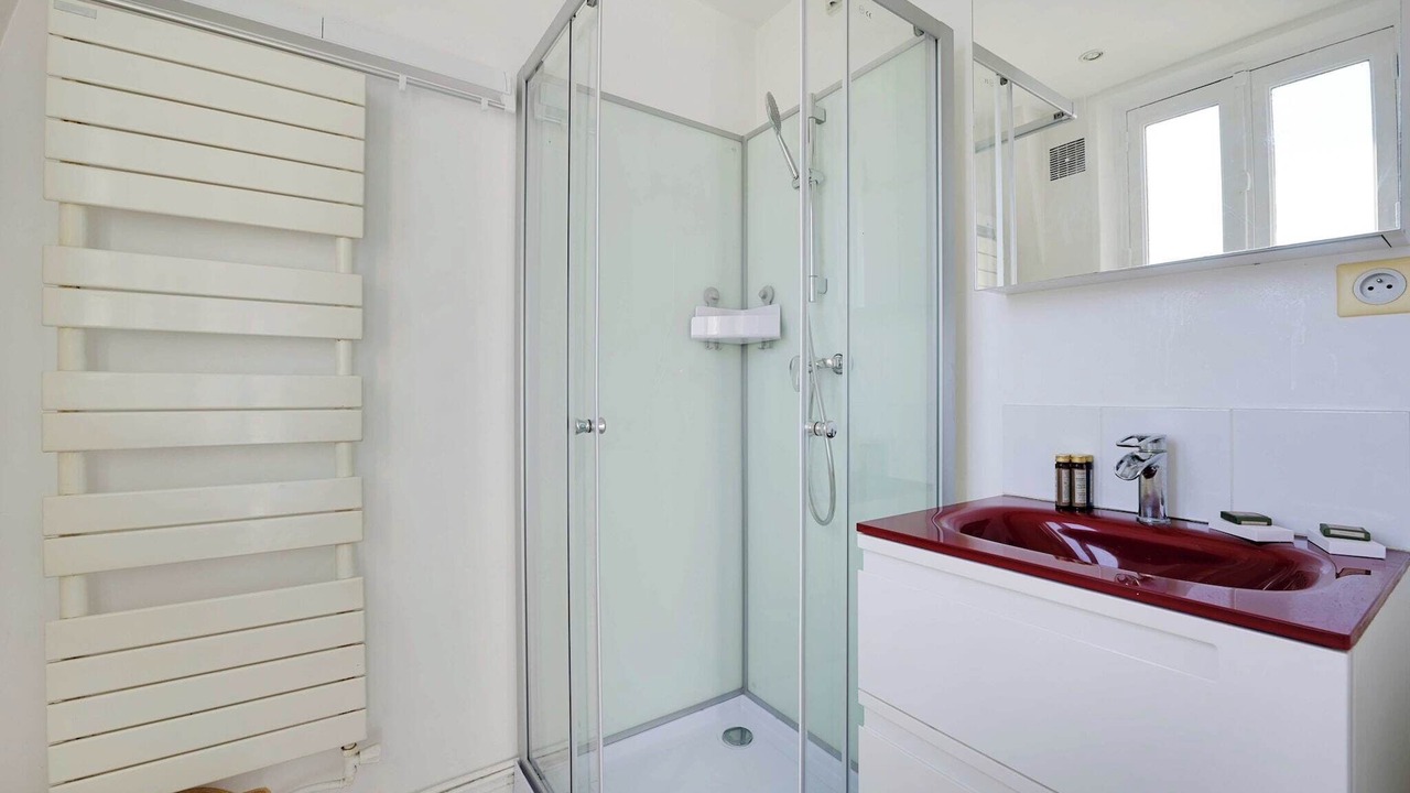 Photo of Bathroom in Grenelle