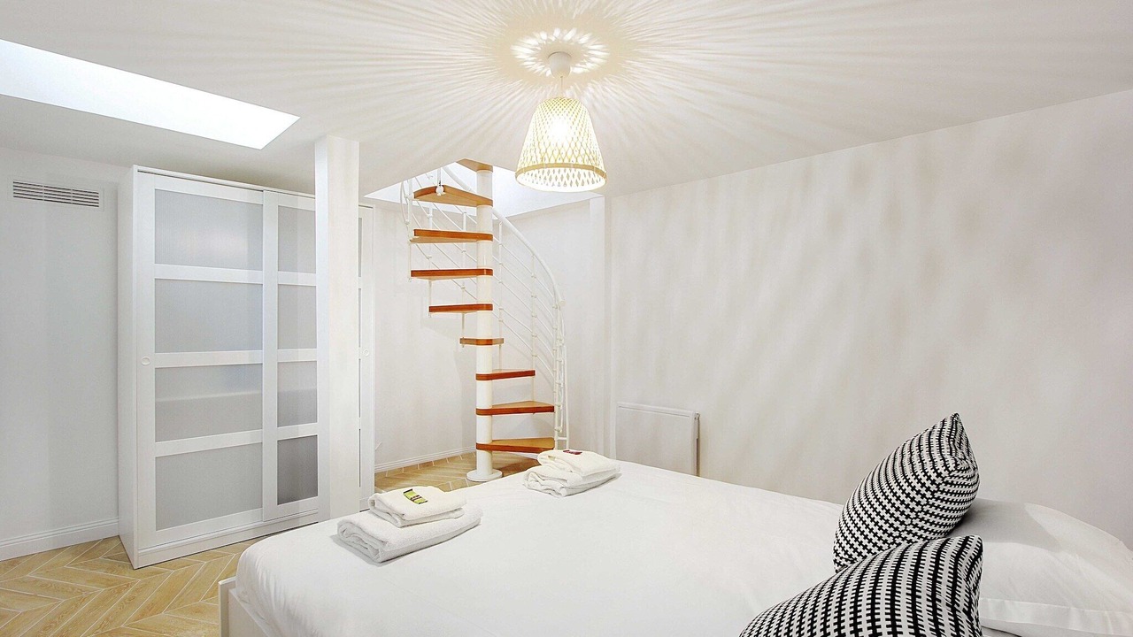 Photo of Bedroom in 11th Arrondissement